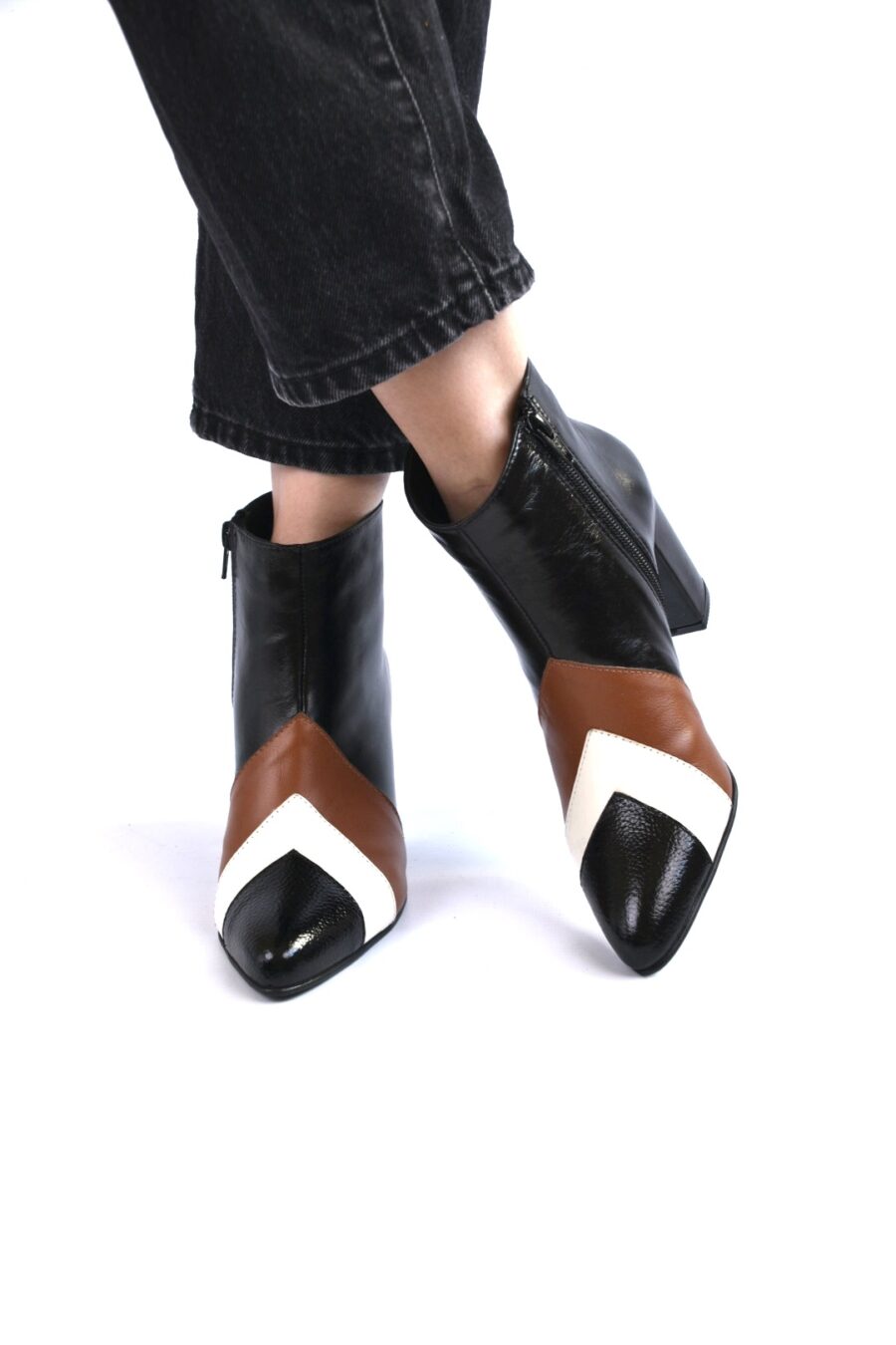 IMG_2698 (1) Bota Amolita combinada Negra y Marron